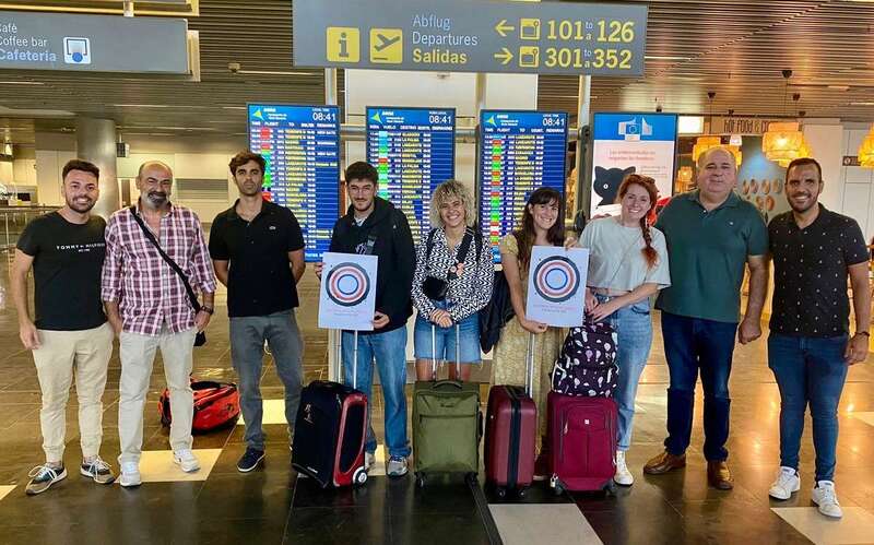 Los cinco seleccionados, en el Aeropuerto de Gran Canaria antes de partir hacia Venecia / TA